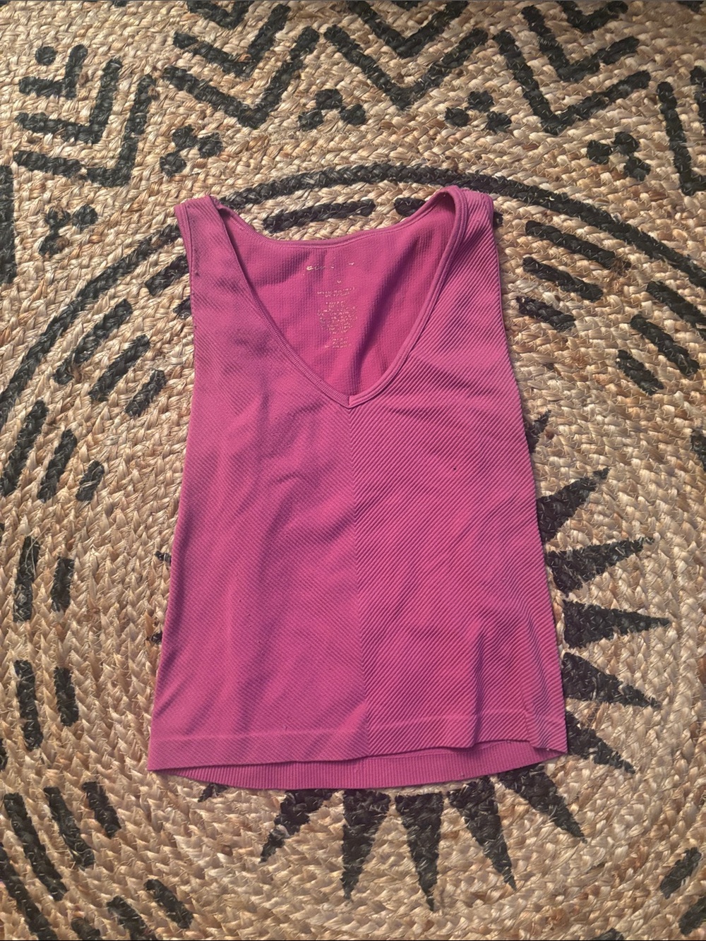 pink stretchy tank top with v neck